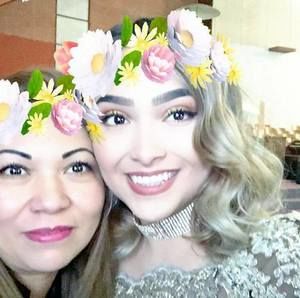 Meet your Posher, Alma